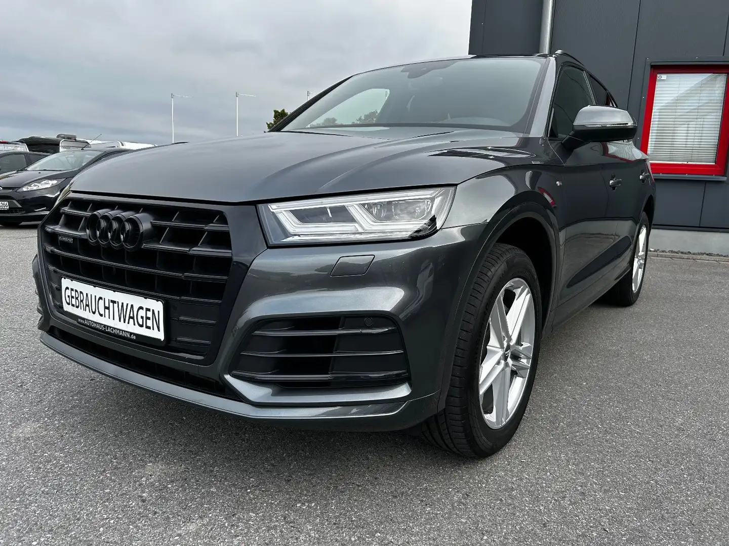 Audi Q5 45 TDI quattro sport Grau - 1