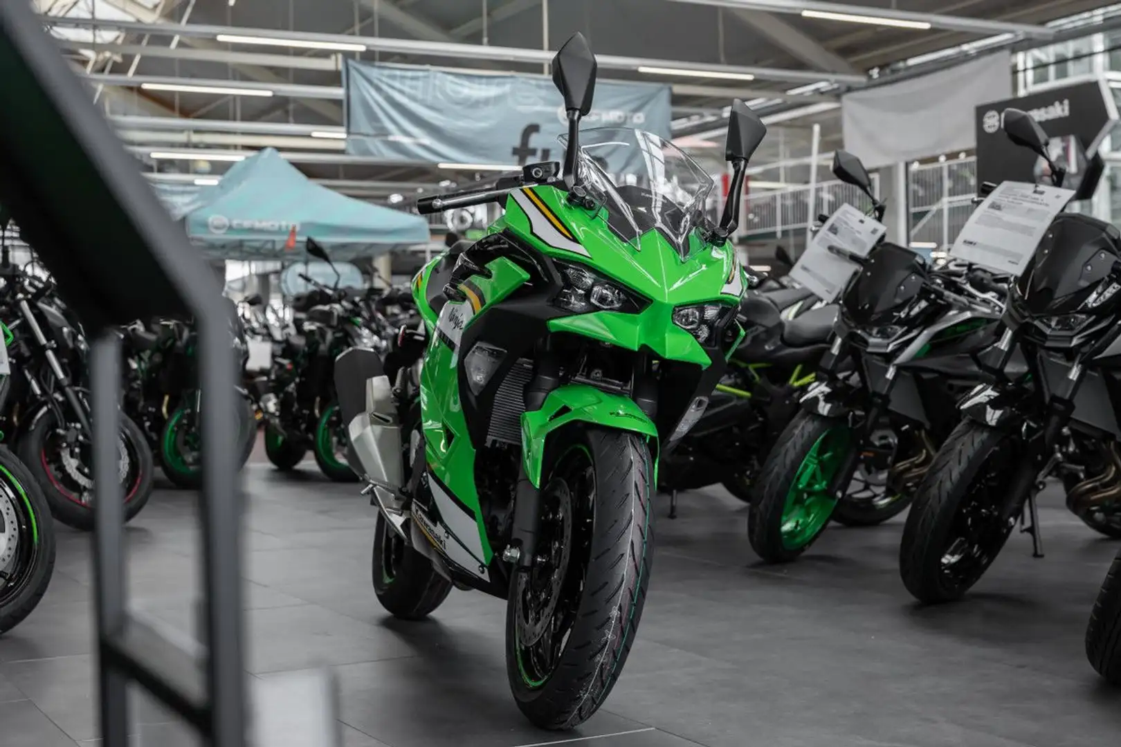 Kawasaki Ninja 500 SE ABS, 4 JAHRE WERKSGARANTIE Verde - 2