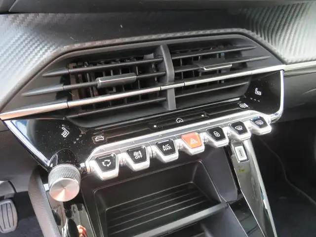 Peugeot 208 view 21
