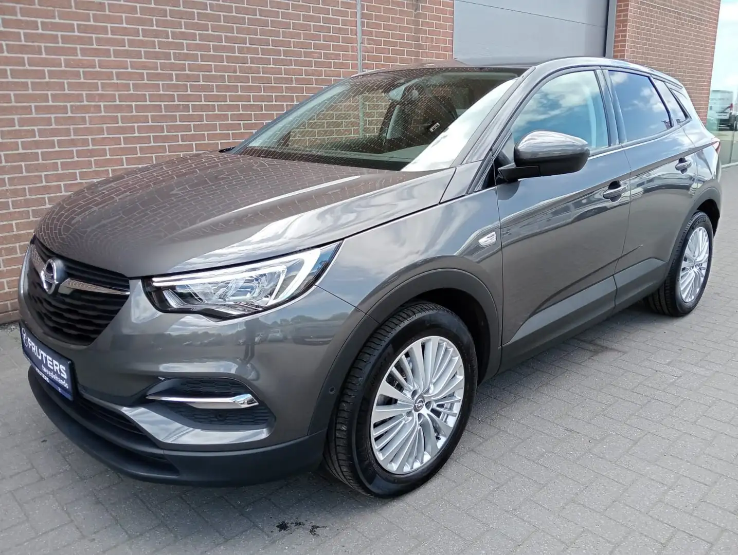 Opel Grandland X 1.2Turbo ECOTEC Edition S/S MT6 130PK Gris - 1