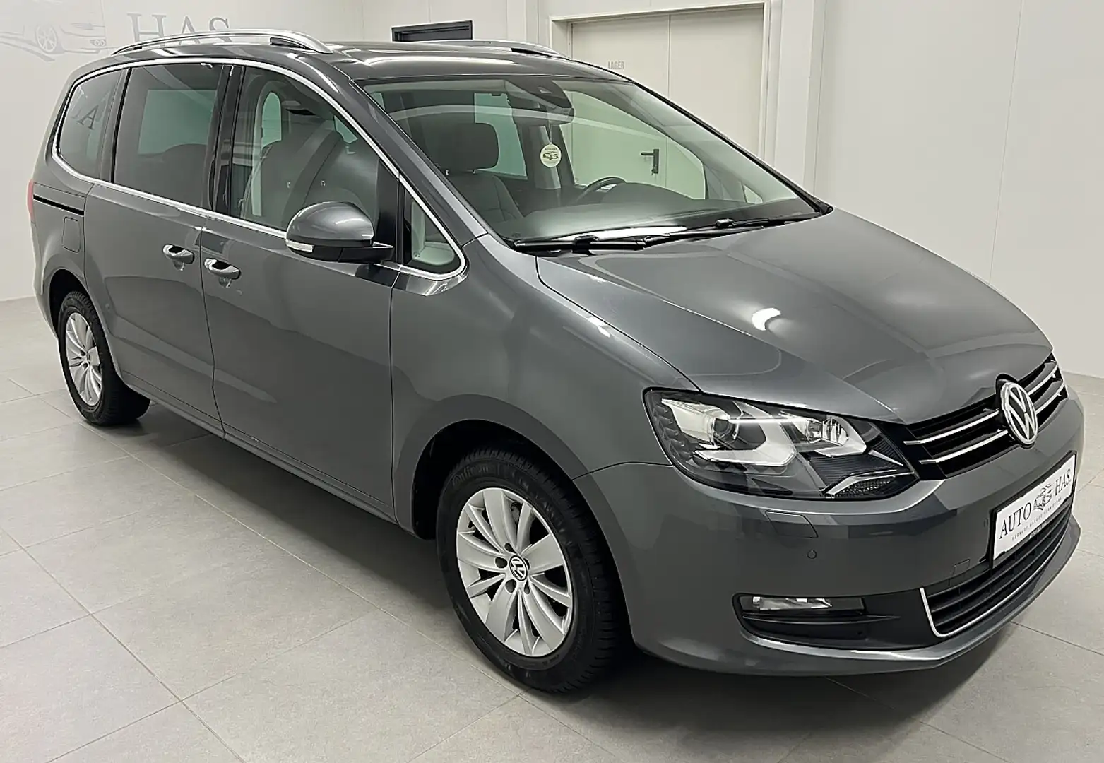 Volkswagen Sharan Comfortline SCR 2,0 TDI DSG *7-Sitzer*Pano* Grau - 2