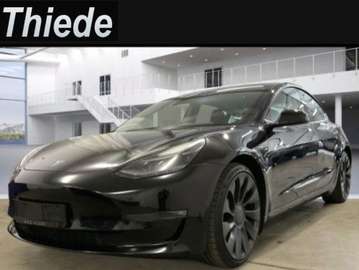 PERFORMANCE DUAL-MOTOR NAVI/LED/KAMERA