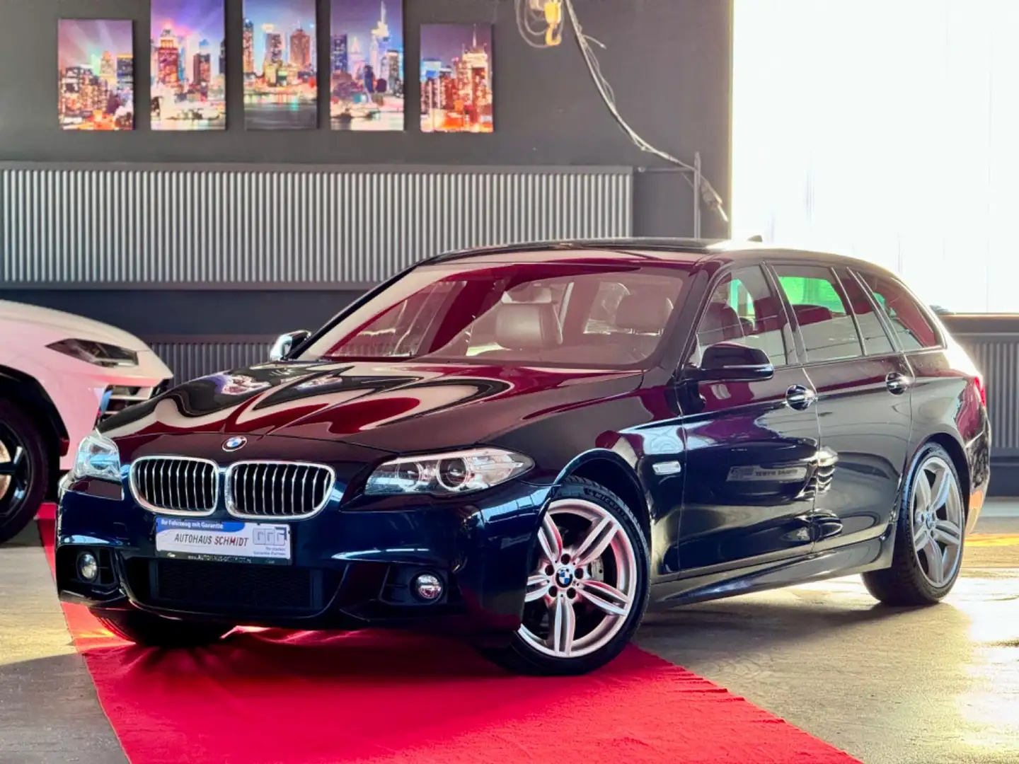 BMW 530 d xDrive M Paket AHK Virtual Kamera NaviProf Schwarz - 1