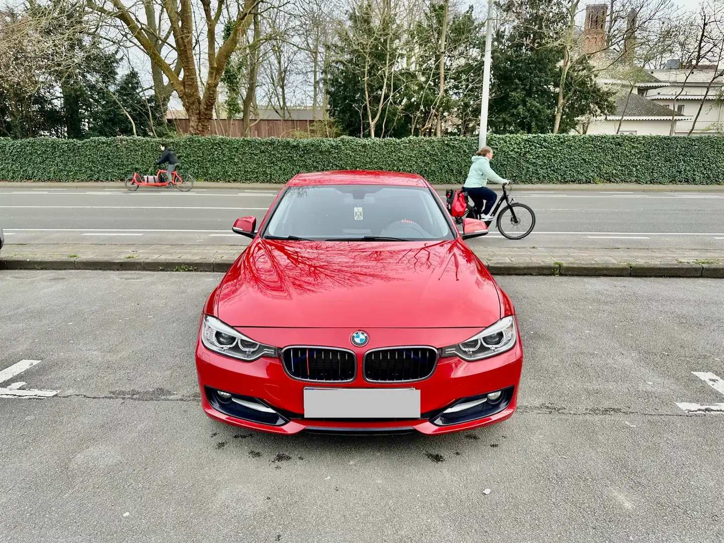 BMW 318 318d 2015 euro6b Rouge - 1