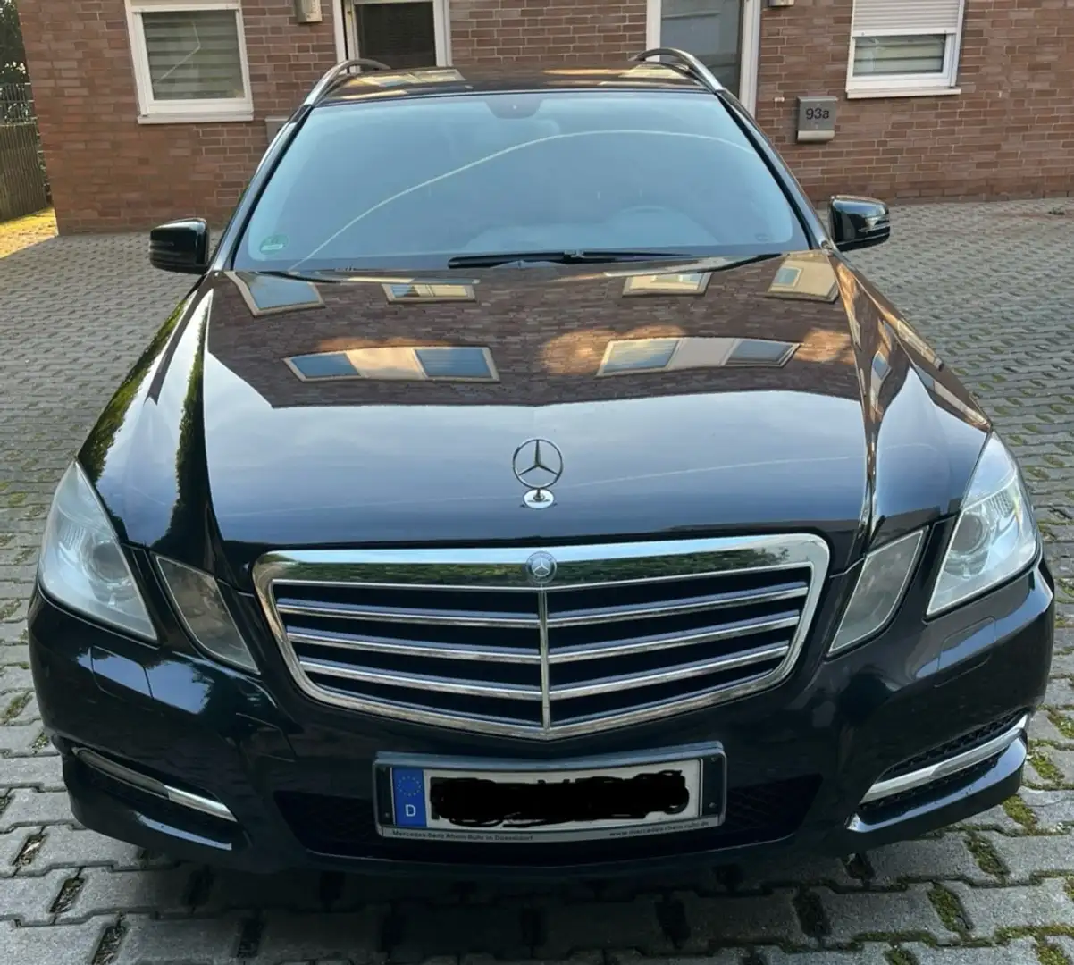 Mercedes-Benz E 220 E 220 CDI BlueEfficiency, Automatik Schwarz - 2