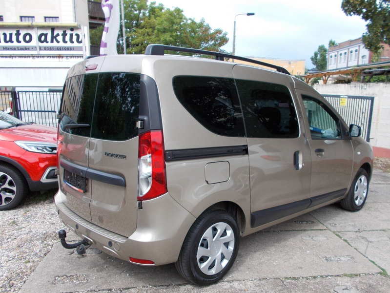 Dacia Dokker SCe *NAVI*KLIMA*SHZ*PDC*CAM*AHZV*1.Hand* — photo 6