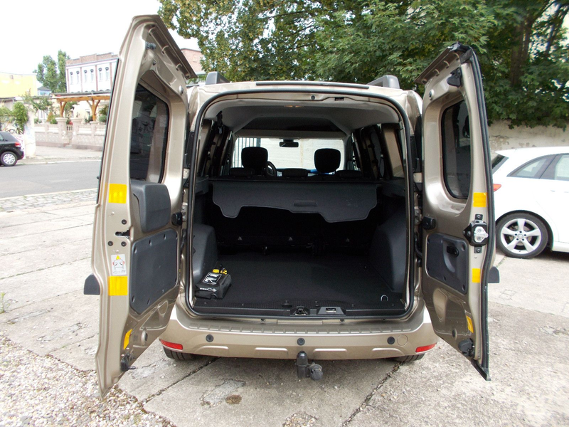 Dacia Dokker SCe *NAVI*KLIMA*SHZ*PDC*CAM*AHZV*1.Hand* — photo 8