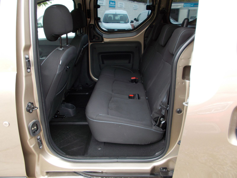 Dacia Dokker SCe *NAVI*KLIMA*SHZ*PDC*CAM*AHZV*1.Hand* — photo 13