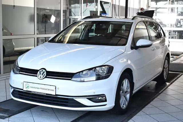 Volkswagen Golf VII 1.6TDI Comfortline DSG*ACC*SHZ*Navi
