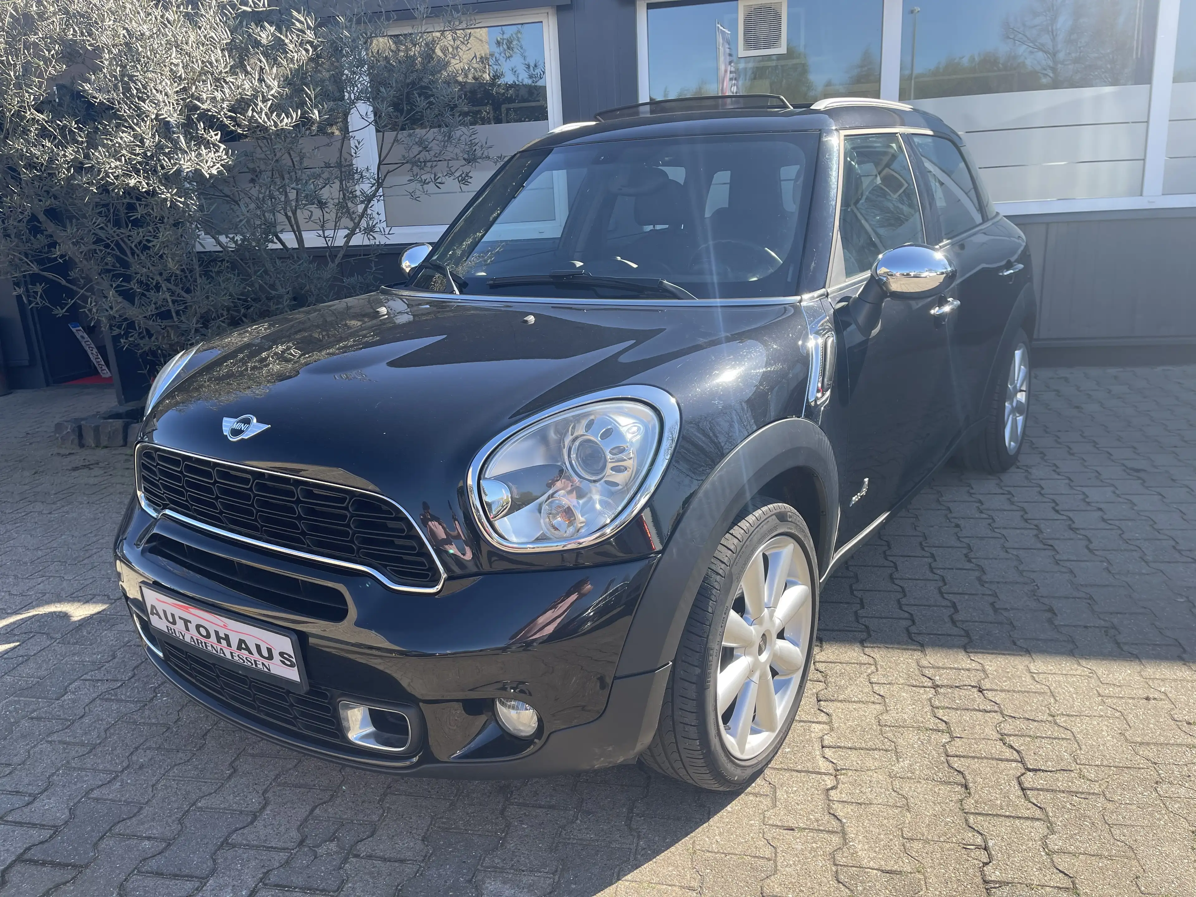 MINI Cooper S Countryman All4 Chili Panorama Navi Xenon Leder Schwarz Top