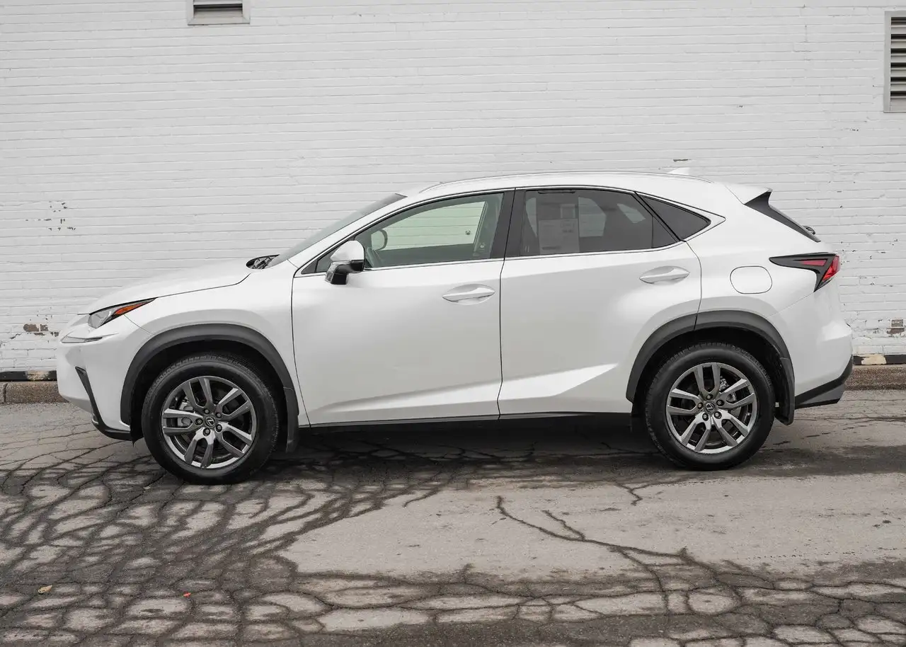 Lexus NX снимка Lexus NX