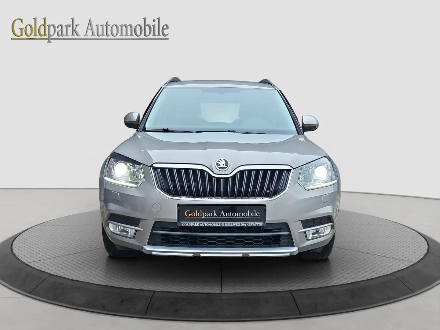 Skoda Yeti Drive 4x4/AHK/SHZ/Bi-XENON/PDC/1.HAND! Beige - 2