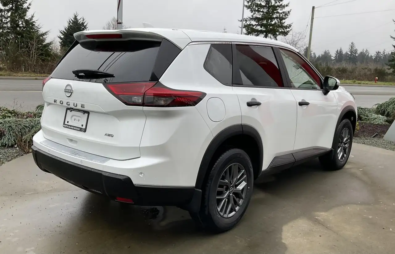 Nissan Rogue снимка Nissan Rogue