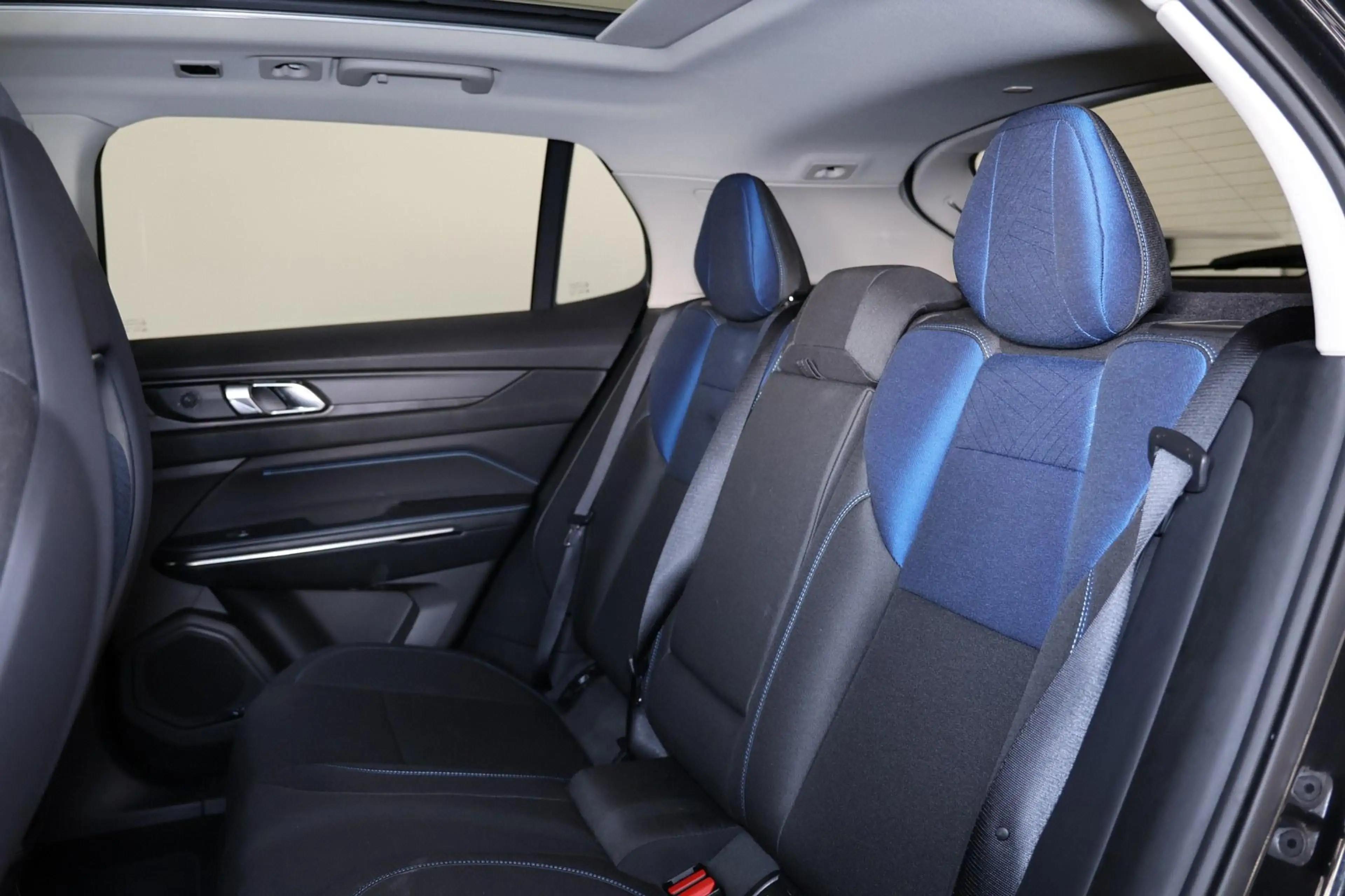 Lynk & Co 01 1.5 - Panorama/schuifdak - Adaptieve Cruise contro — photo 15