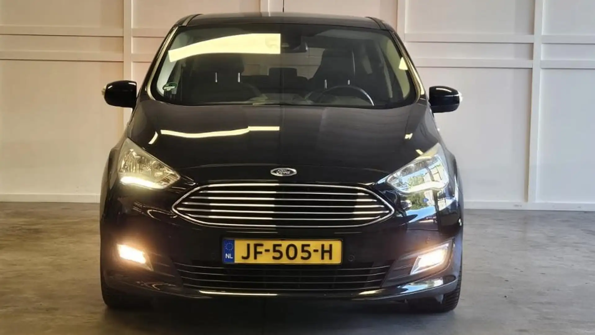 Ford C-Max Titanium / 2015 / Pano / Cruise / Trekhaak / PDC Negro - 2