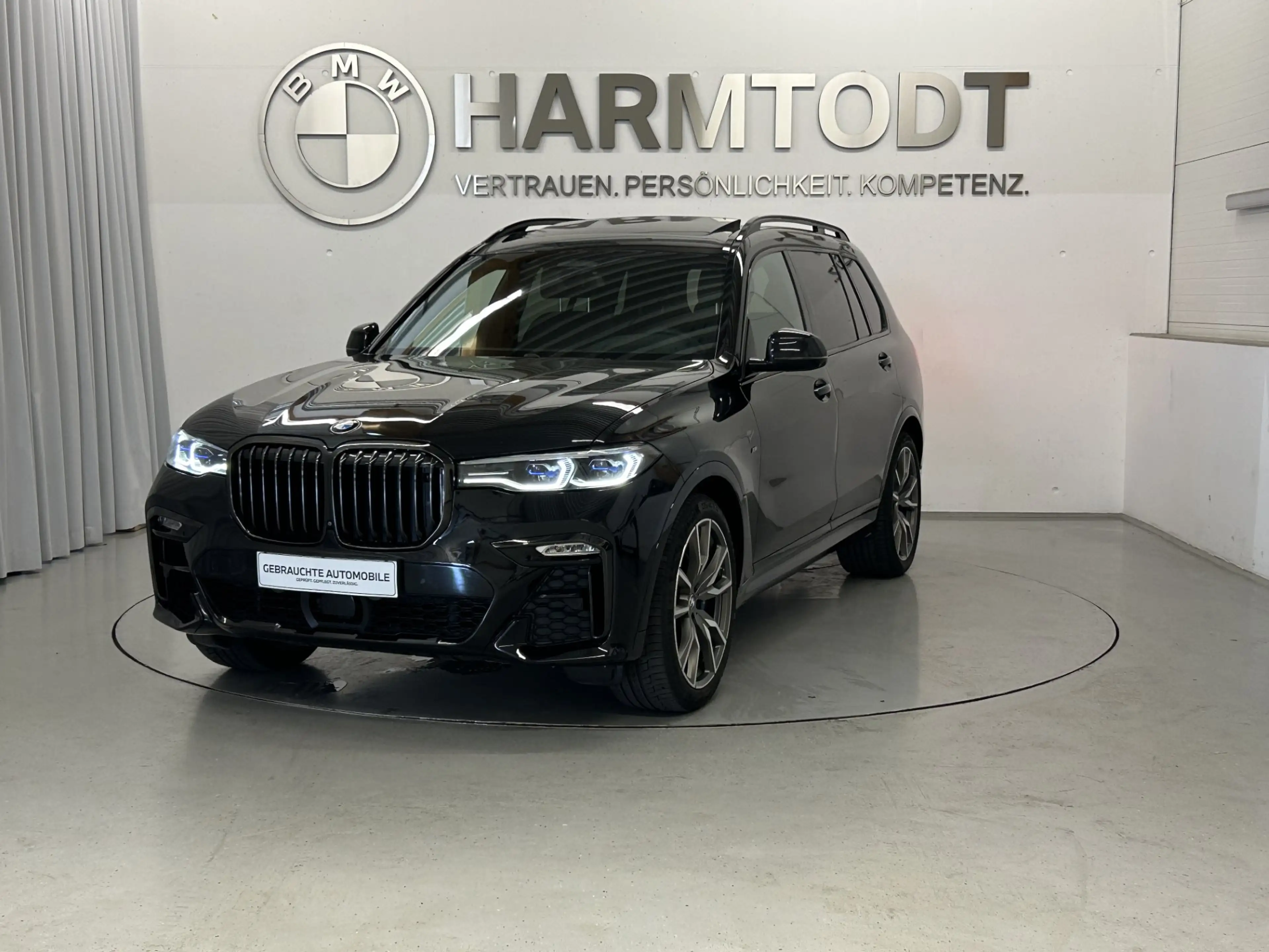 BMW X7 M50d *7-Sitzer / Night-Vision / AHV / Innovationspaket* — photo 2