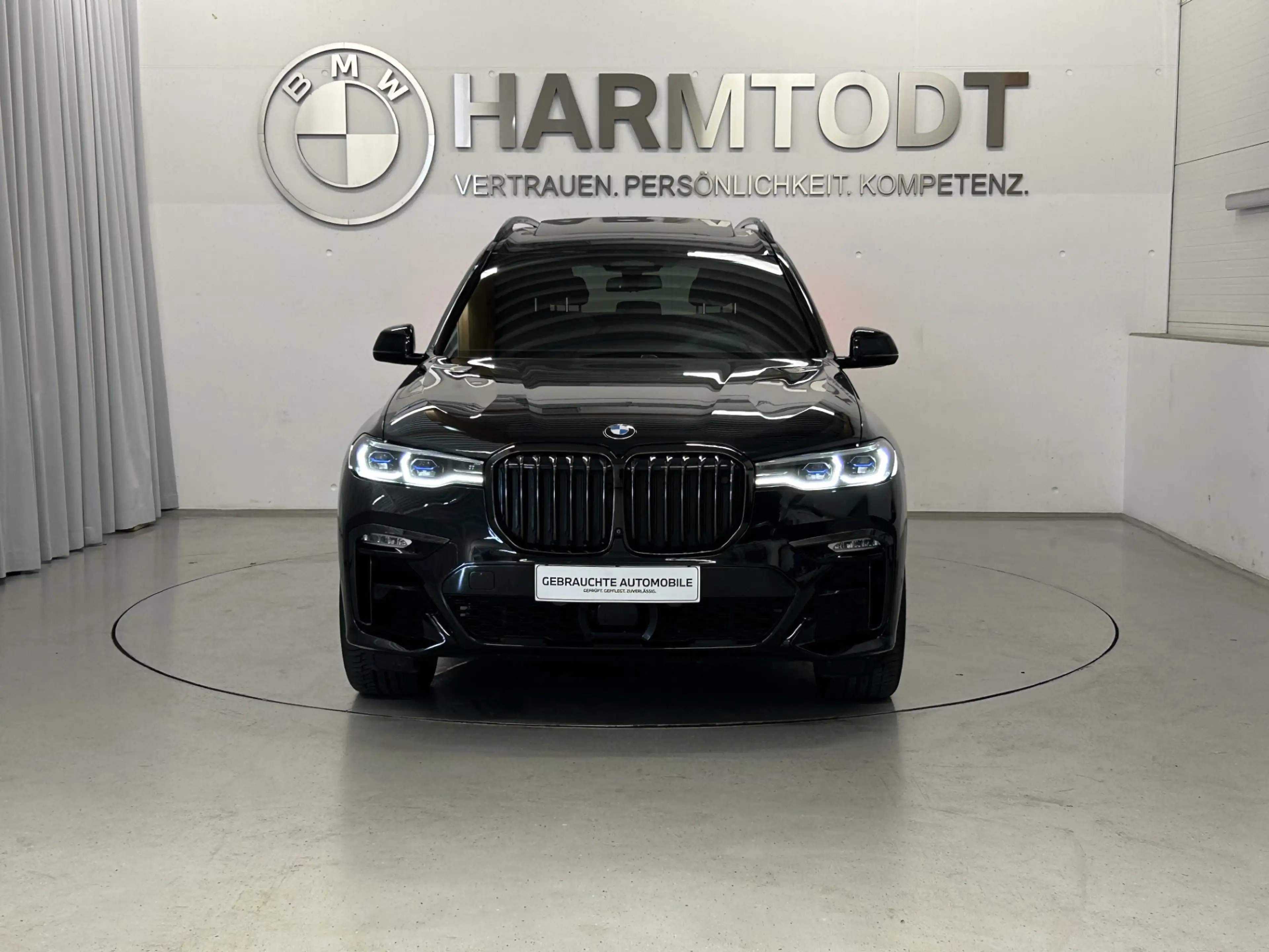BMW X7 M50d *7-Sitzer / Night-Vision / AHV / Innovationspaket* — photo 7
