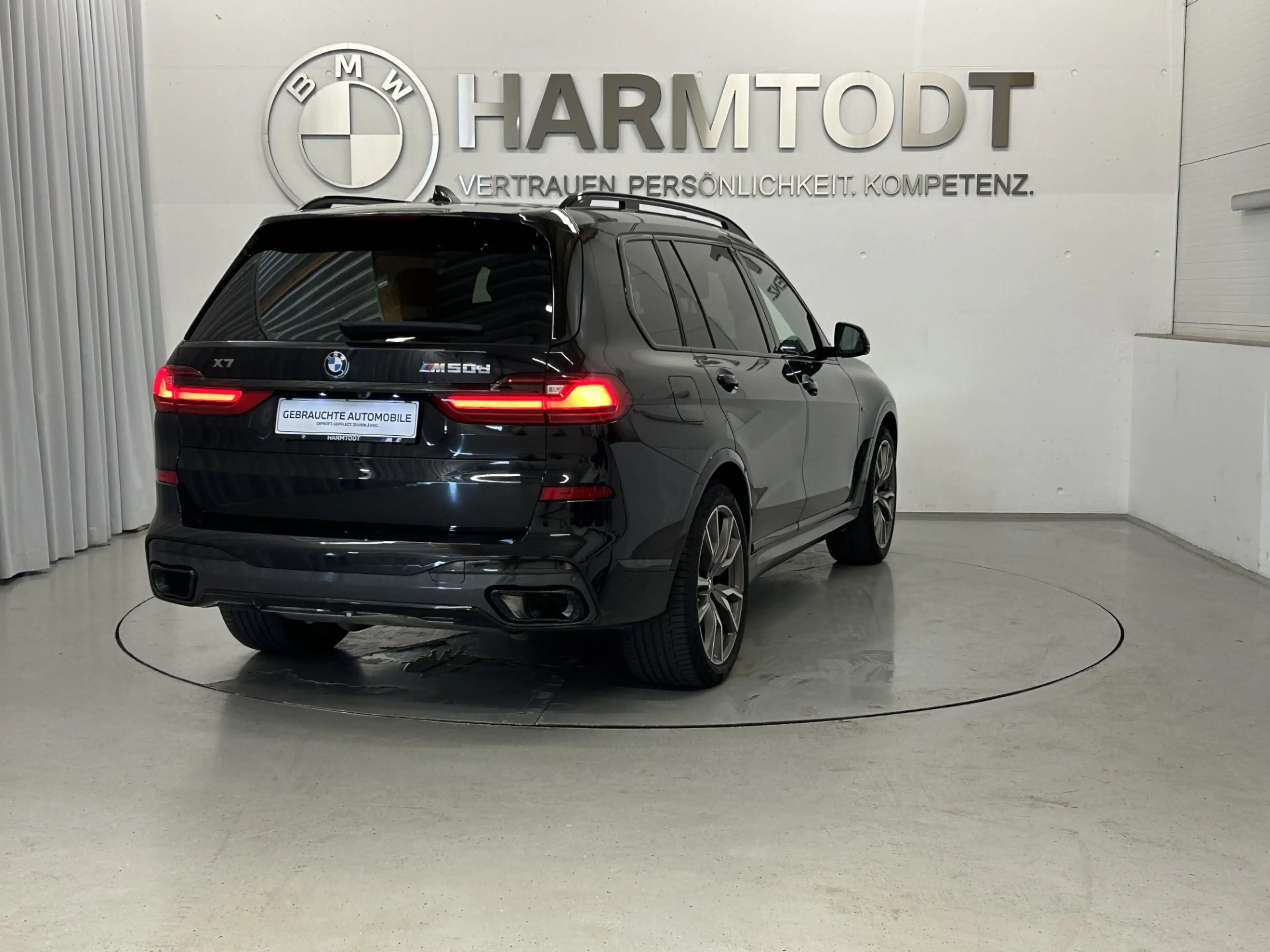 BMW X7 M50d *7-Sitzer / Night-Vision / AHV / Innovationspaket* — photo 6