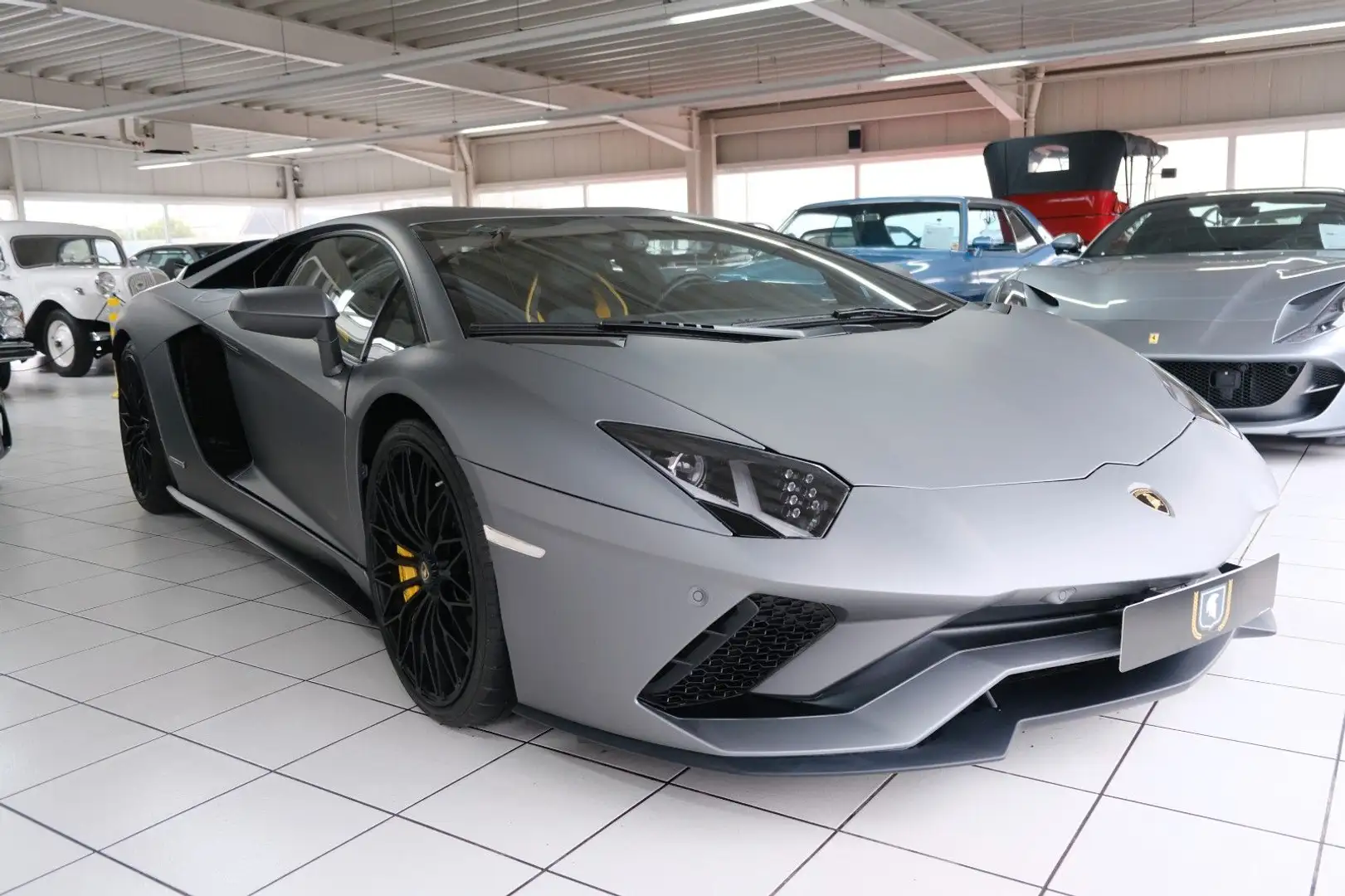 Lamborghini Aventador S/Carbon/Lift/Matt/1A Zustand Gris - 1