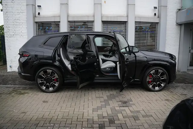 BMW XM