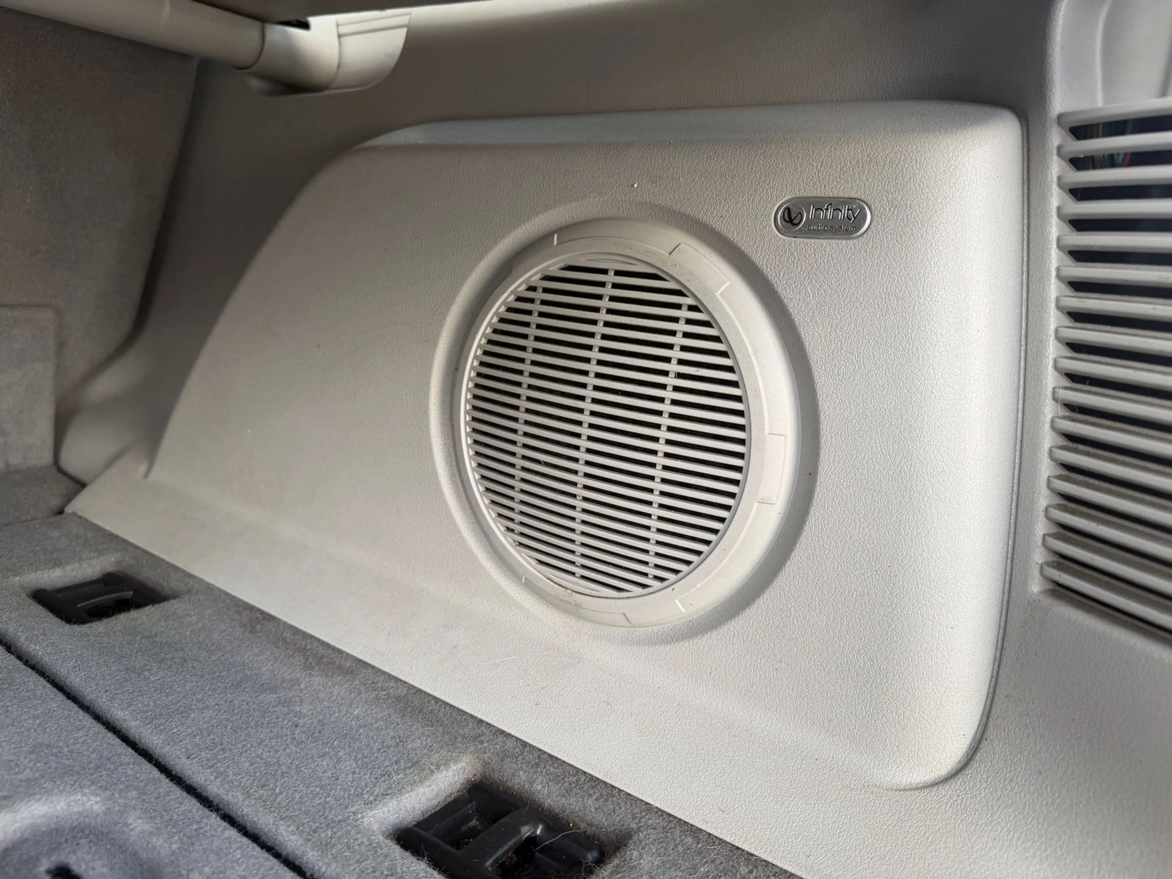 Jeep Cherokee Limited Exclusive — photo 15