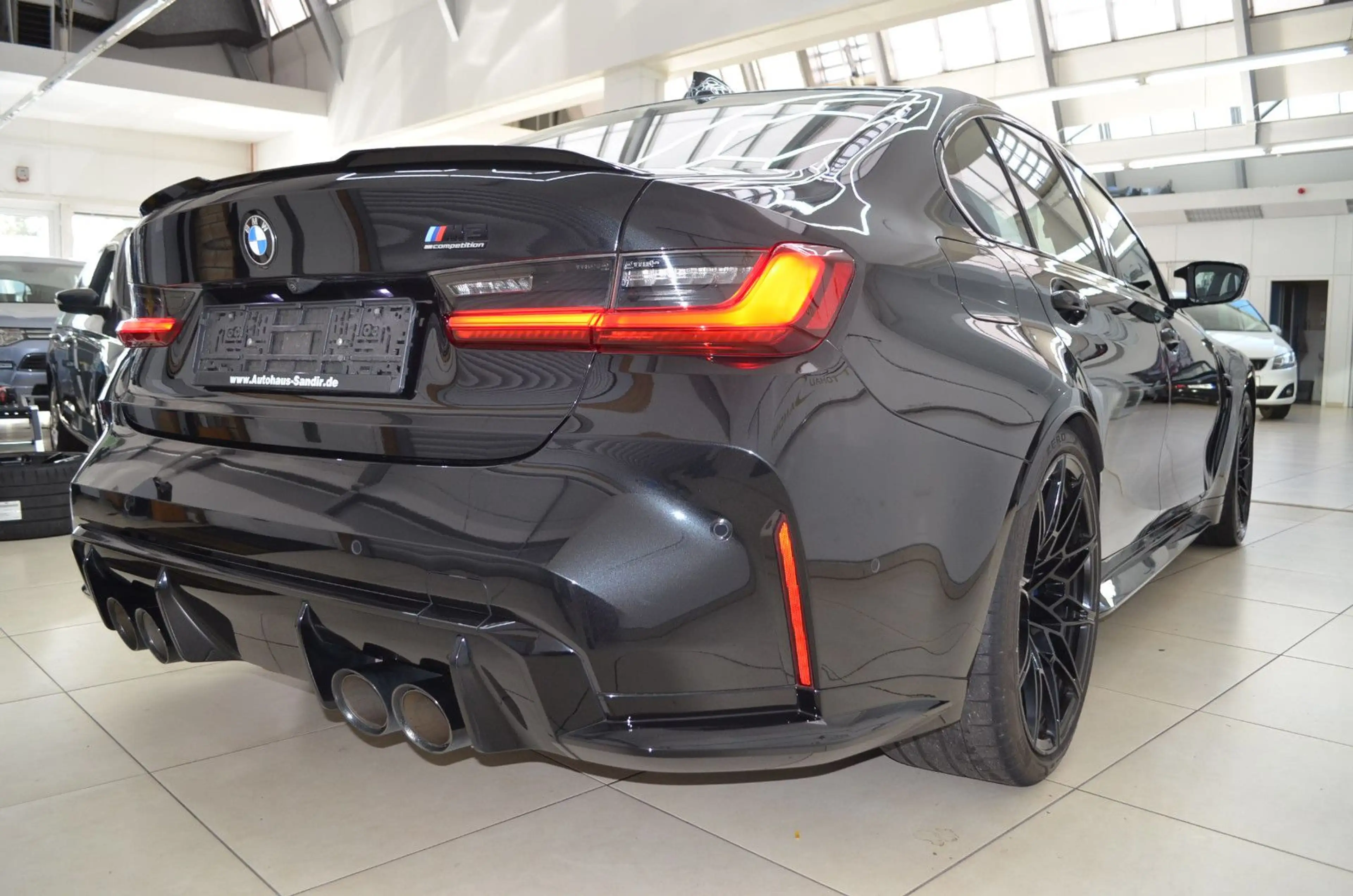 BMW M3 Limousine xDrive Competition — photo 10