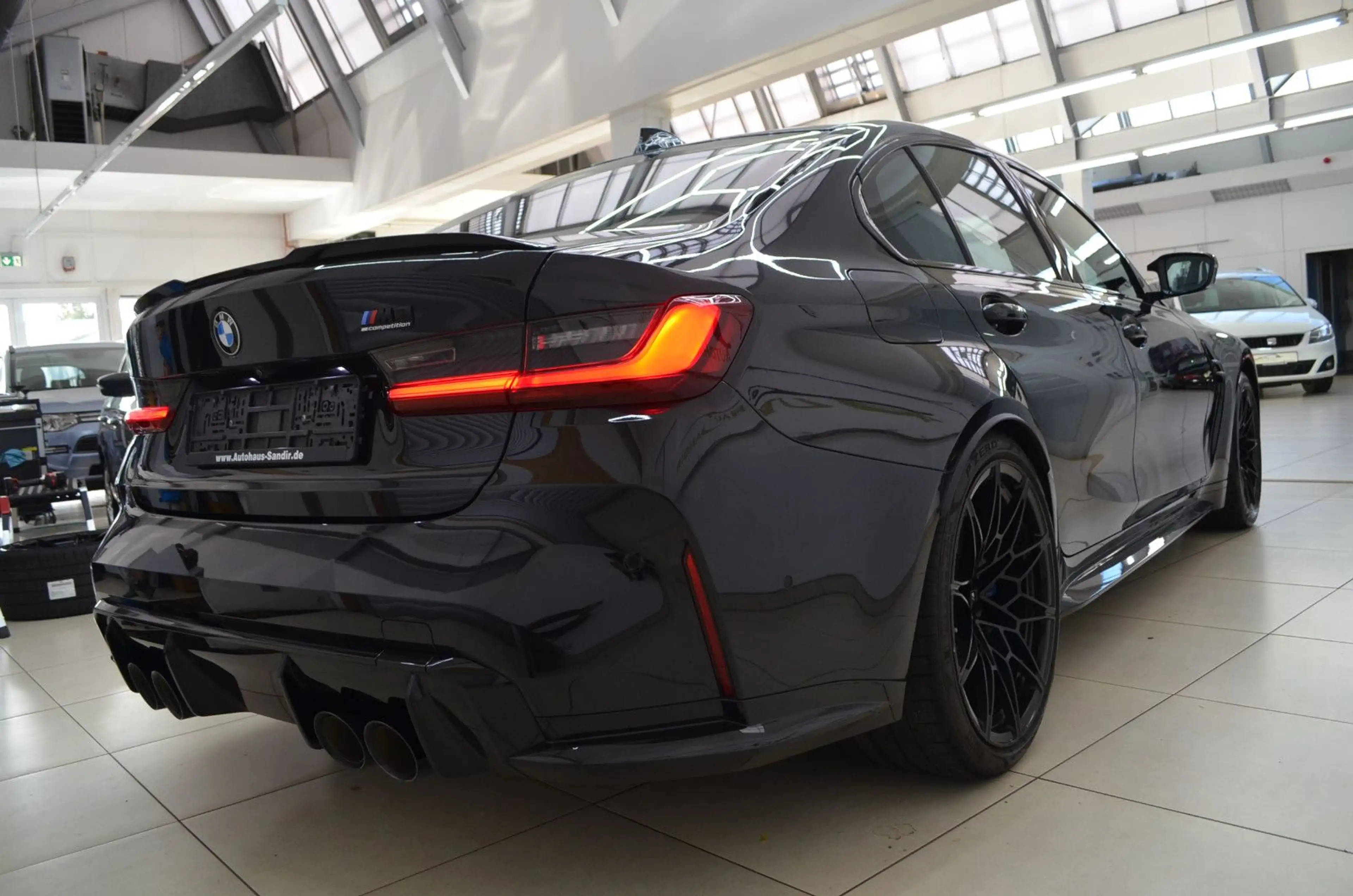 BMW M3 Limousine xDrive Competition — photo 9