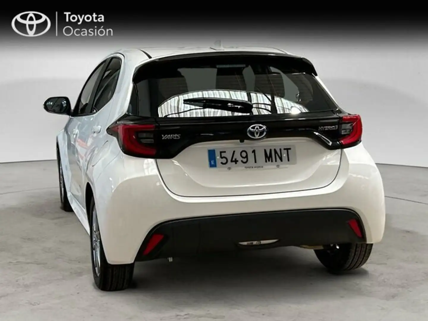 Toyota Yaris 5 Puertas Active Tech 120H Au Blanco - 2