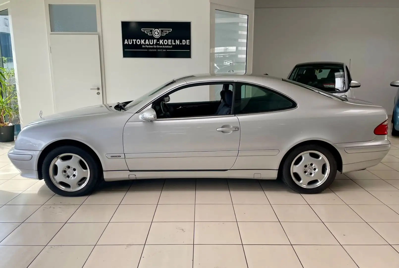 Mercedes-Benz CLK 200 Silber - 1