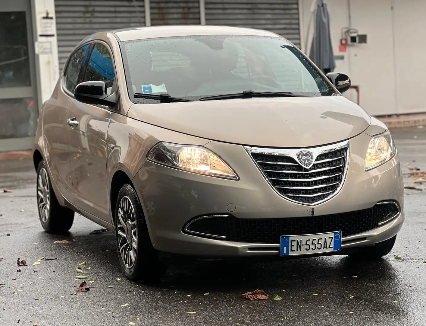 Lancia Ypsilon 1.2 8v Gold ecochic Gpl 69cv - 1