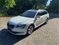 Skoda Superb Style 4x4 DSG 190PS Combi Alcantara Pano AHK Voll. Weiß - thumbnail 1