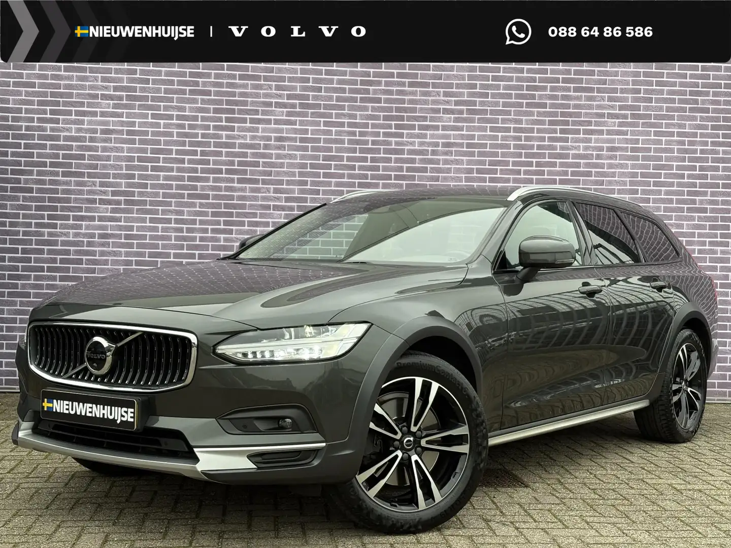 Volvo V90 Cross Country 2.0 B5 AWD Pro | Trekhaak | Schuif/kantel panorama Gris - 1