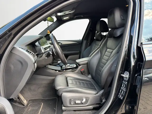 BMW X3 view 10