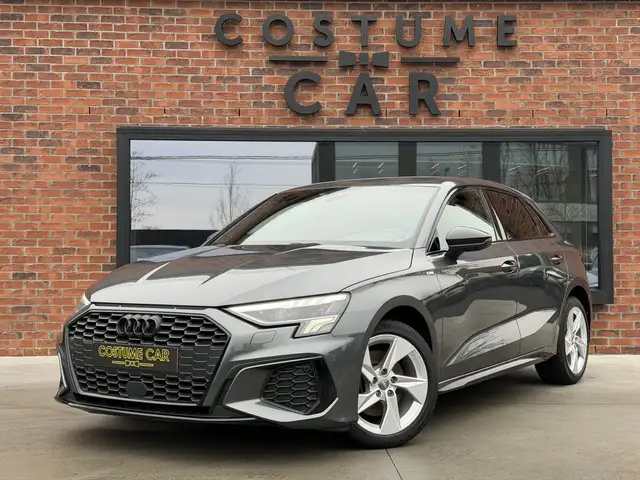 Audi A3 S-Line - Caméra - ACC - Sg chauffants - LED