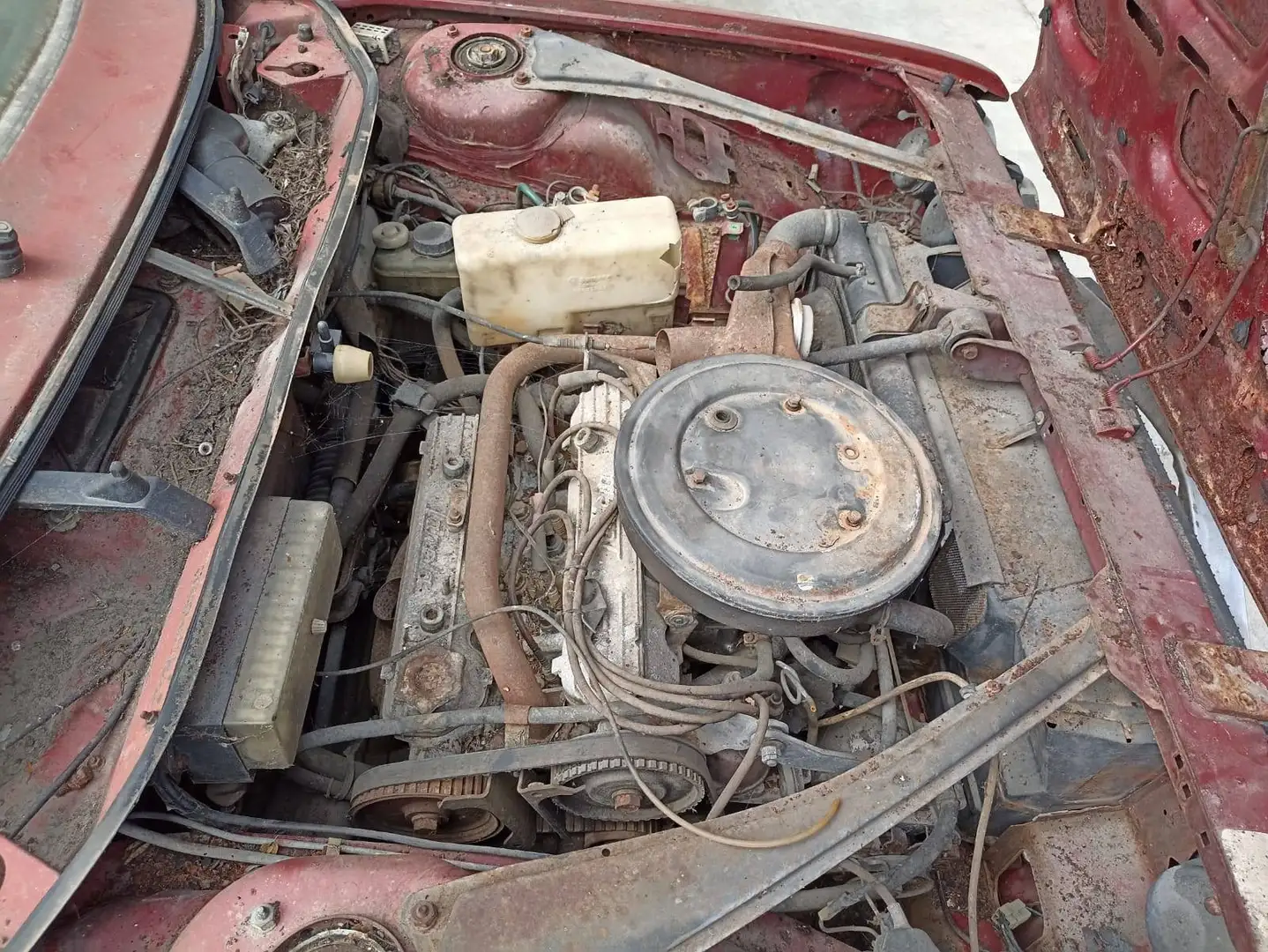 Lancia Beta Coupè Rot - 2