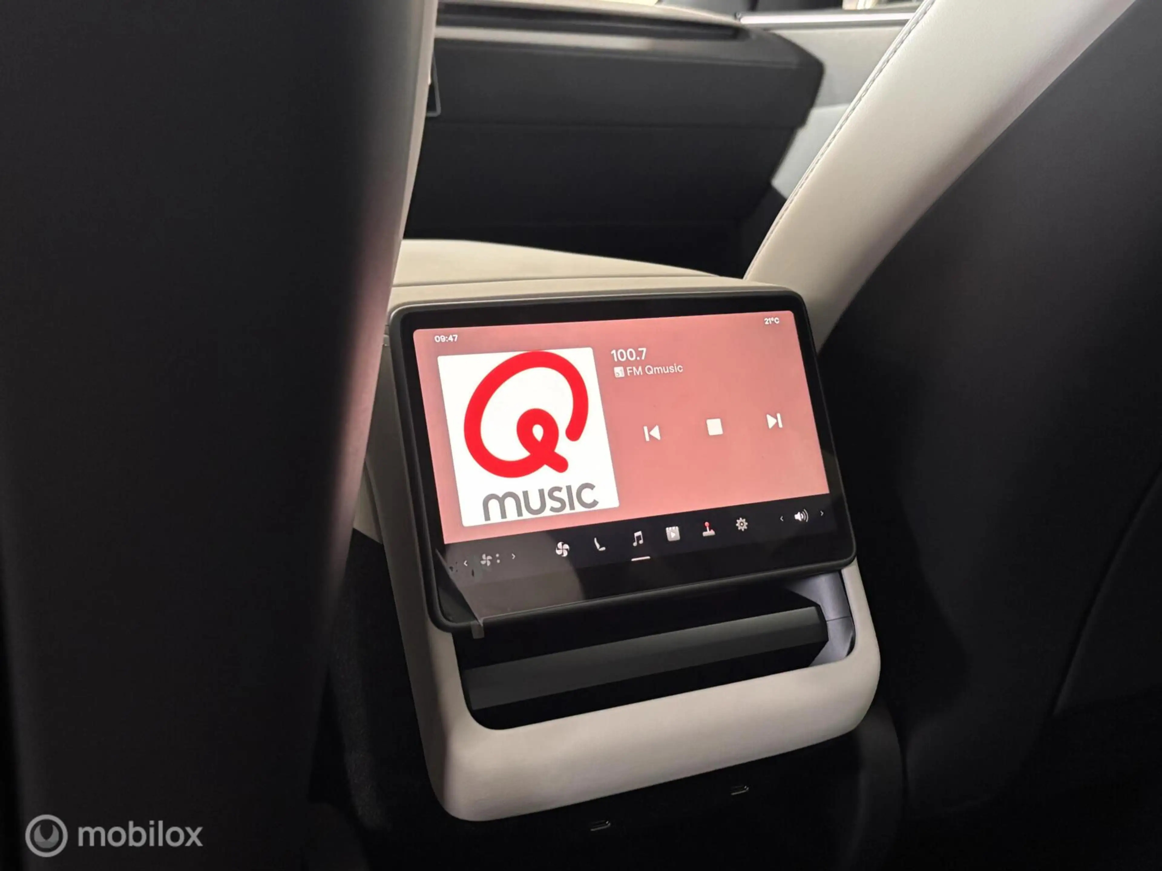 Tesla Model Y Premium Long Range RWD / Nieuw direct leverbaar!! — photo 10