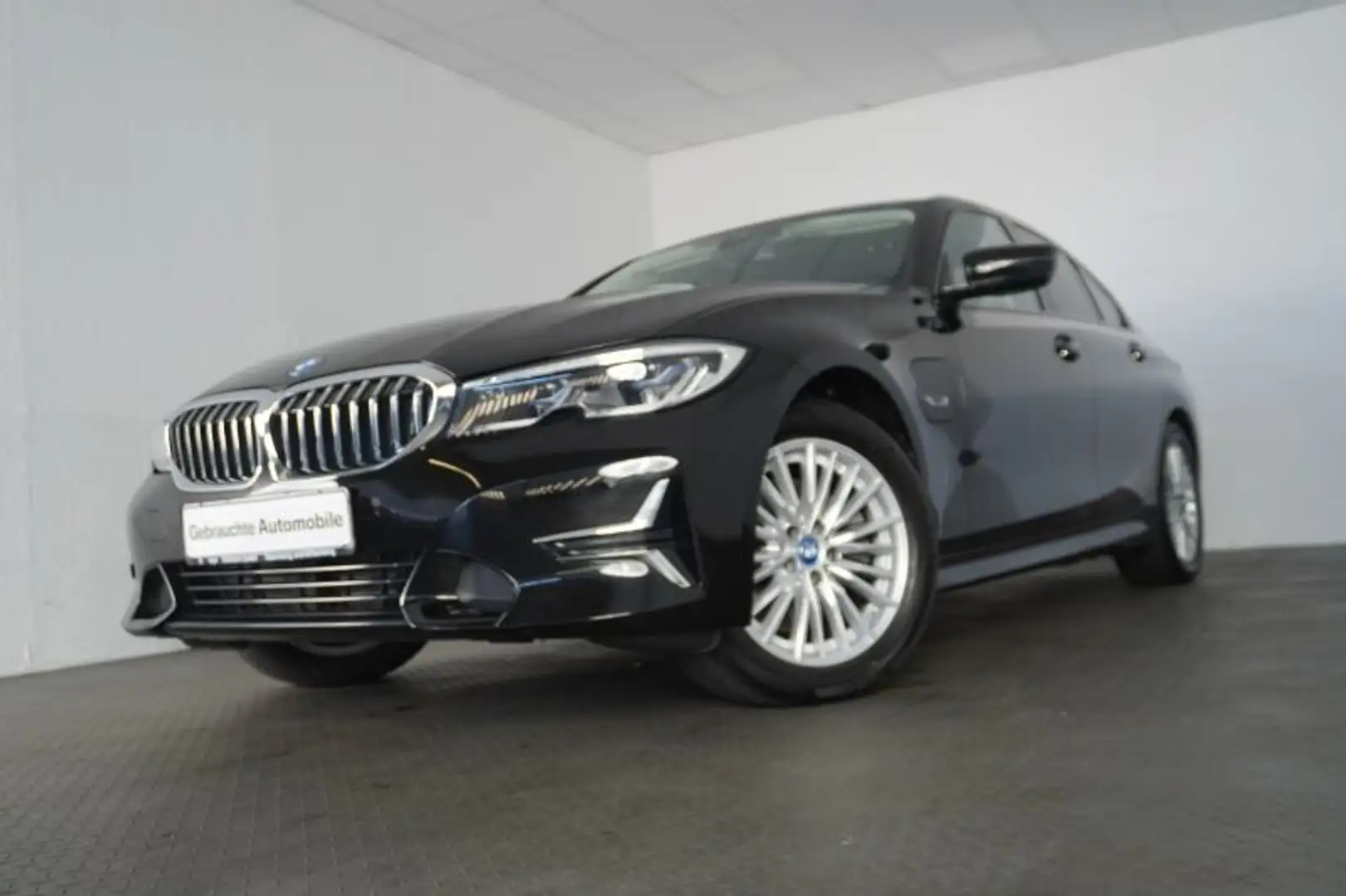 BMW 320 e Limo Luxury Line LASER.SPORTSITZE.INNOPAKET Schwarz - 2