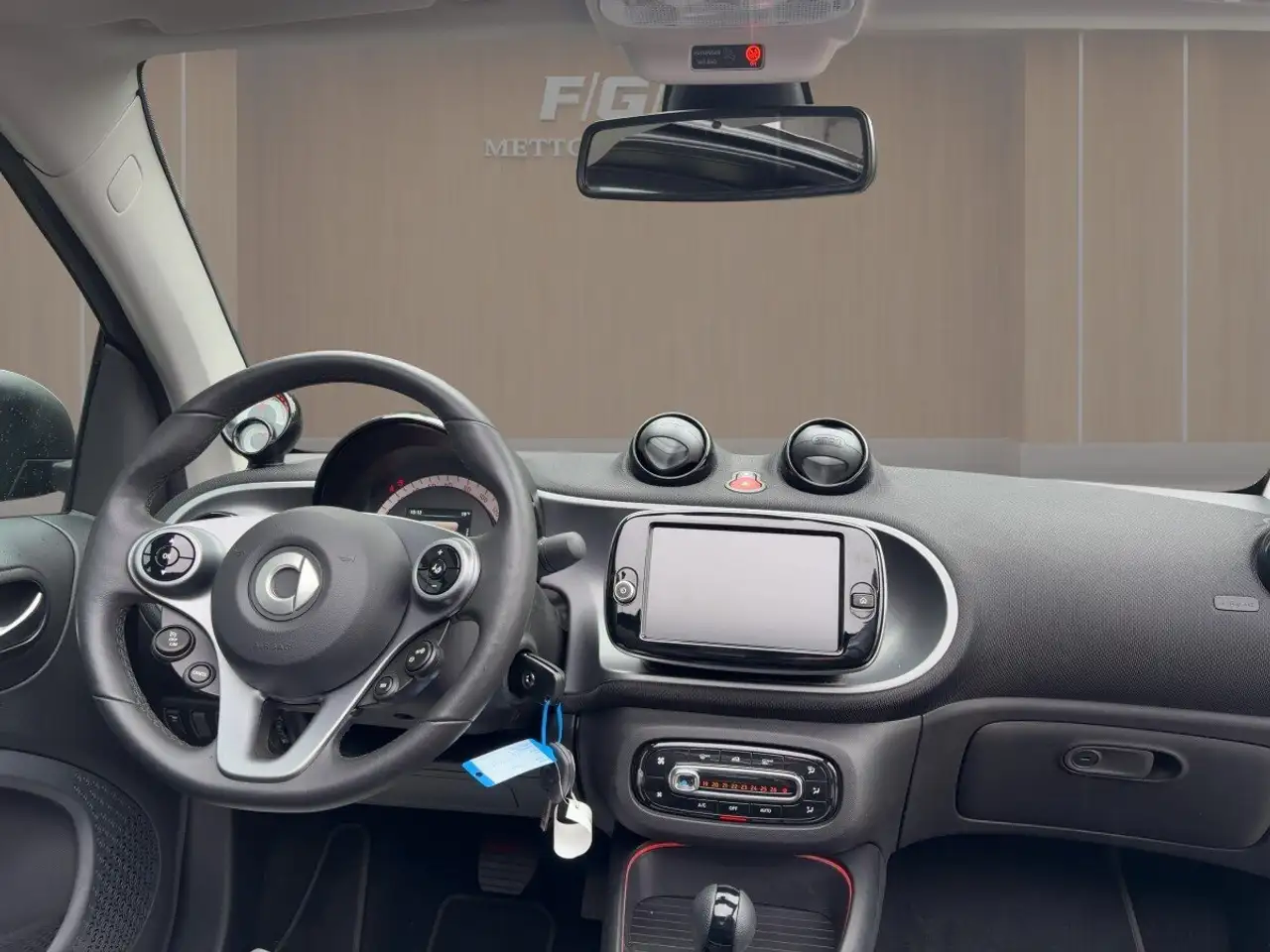 smart forTwo 2024 — фото 7
