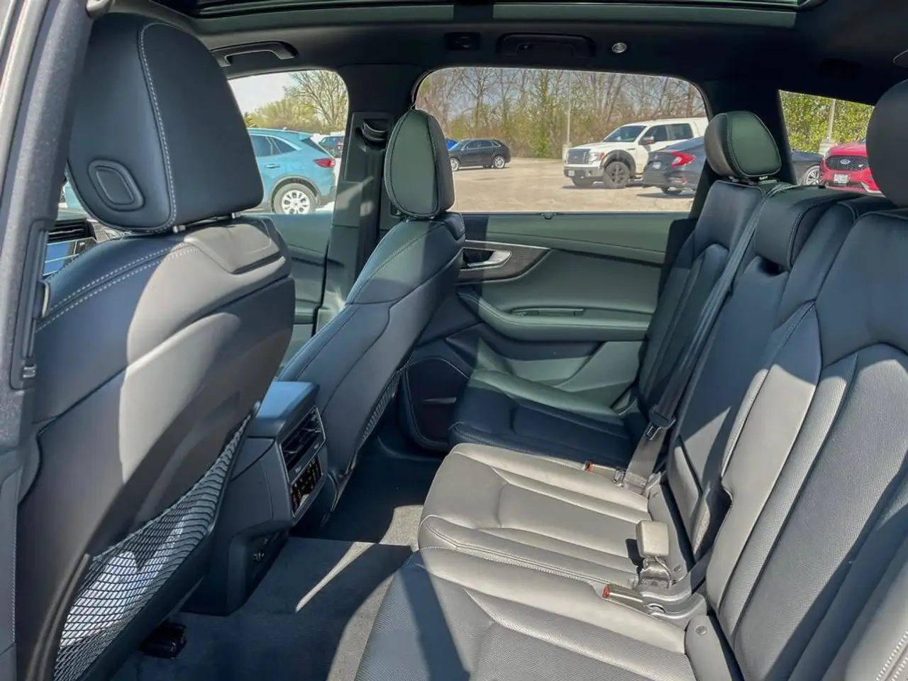 Audi Q7 снимка Audi Q7