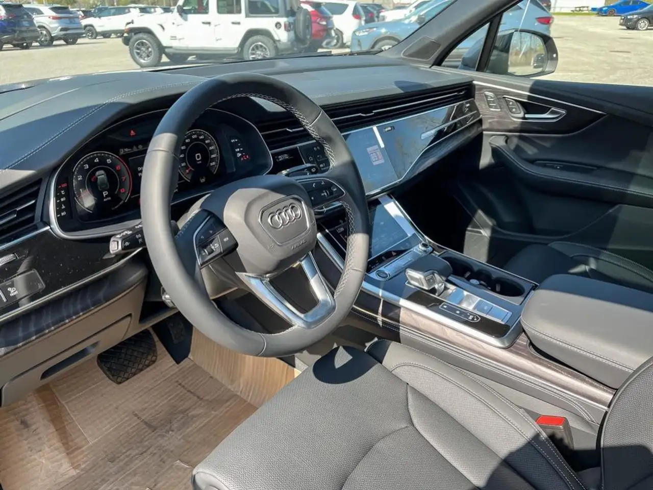 Audi Q7 снимка Audi Q7