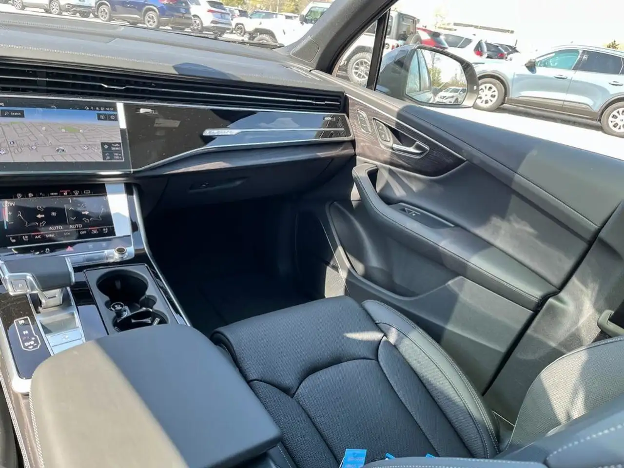 Audi Q7 снимка Audi Q7