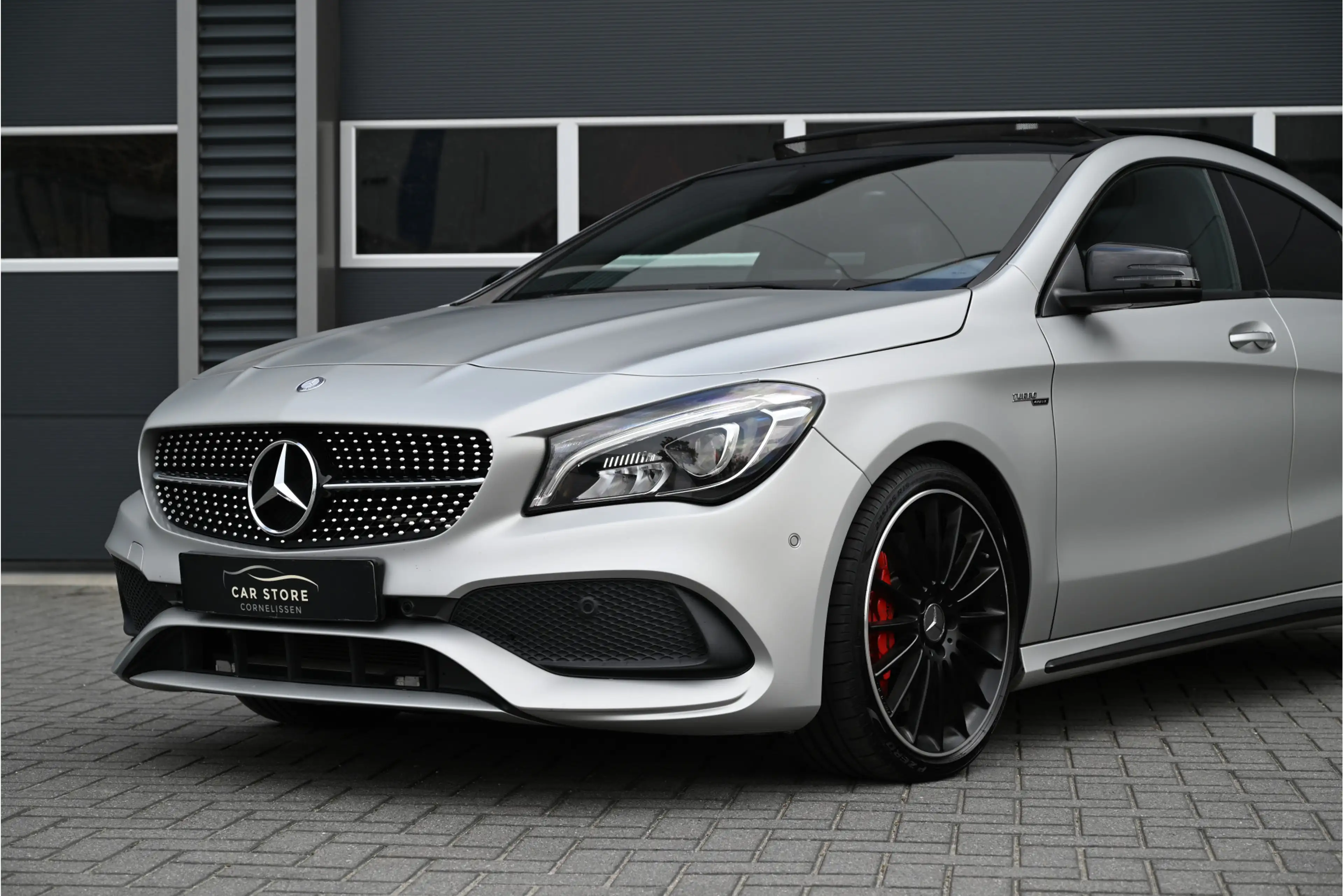 Mercedes-Benz CLA 45 AMG 4MATIC 381 PK / PANO / MAGNO / NIGHT / HARMAN KARD — photo 7