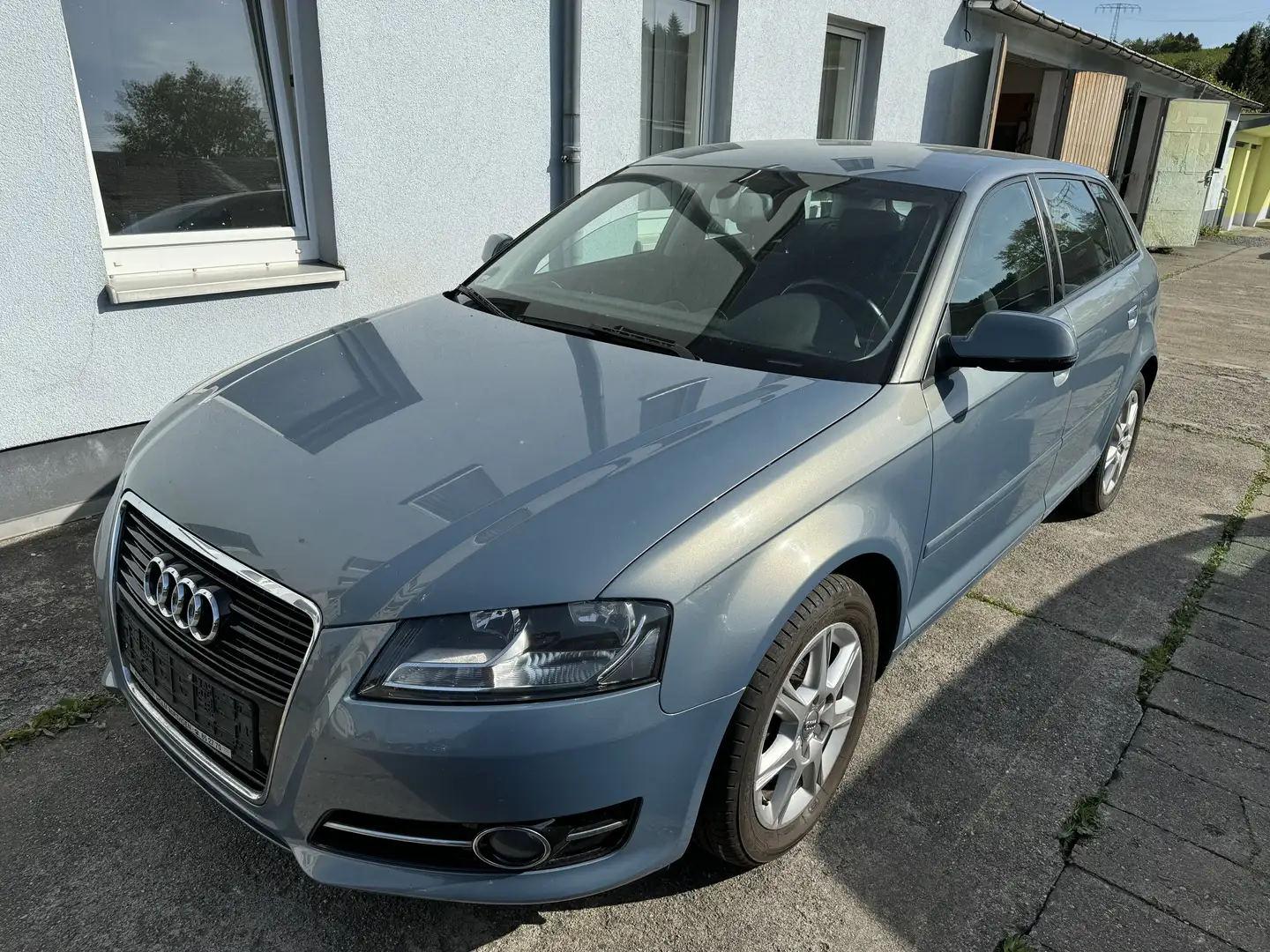 Audi A3 1.4 TFSI Ambiente Bleu - 1