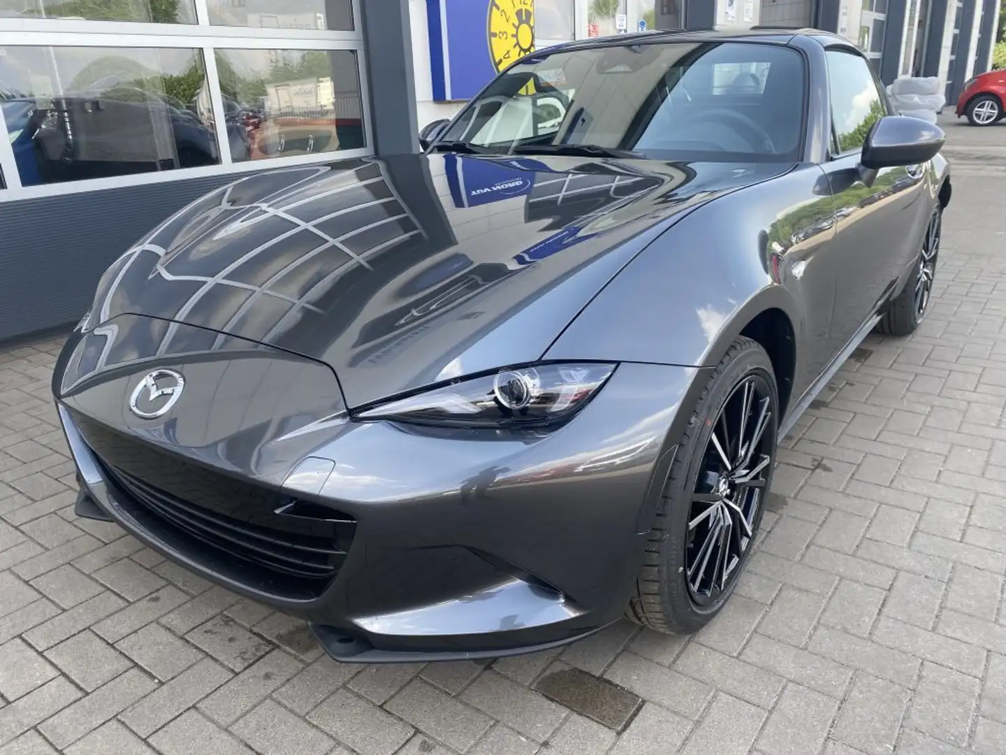 Mazda MX-5 RF SKYACTIV-G 2.0 Exclusive-Line Gris - 1