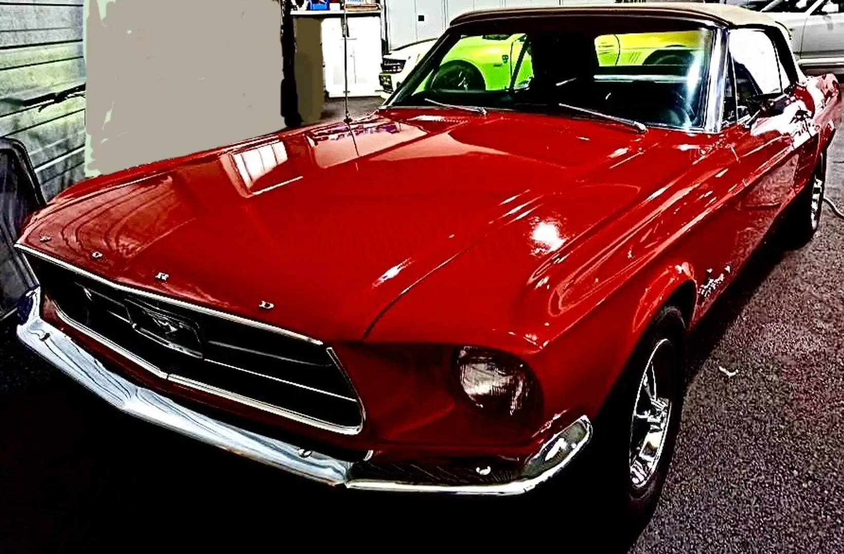 Ford Mustang Cabriolet Rot - 1