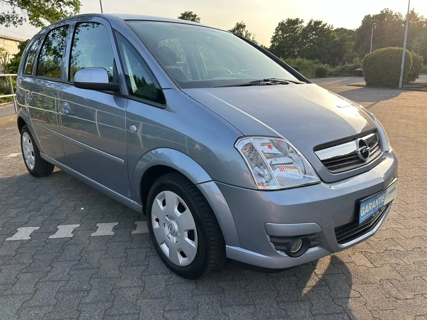 Opel Meriva 1.6 16V Cosmo*32.000km*1.HAND*KLIMA*SERVO*ZV Grigio - 2