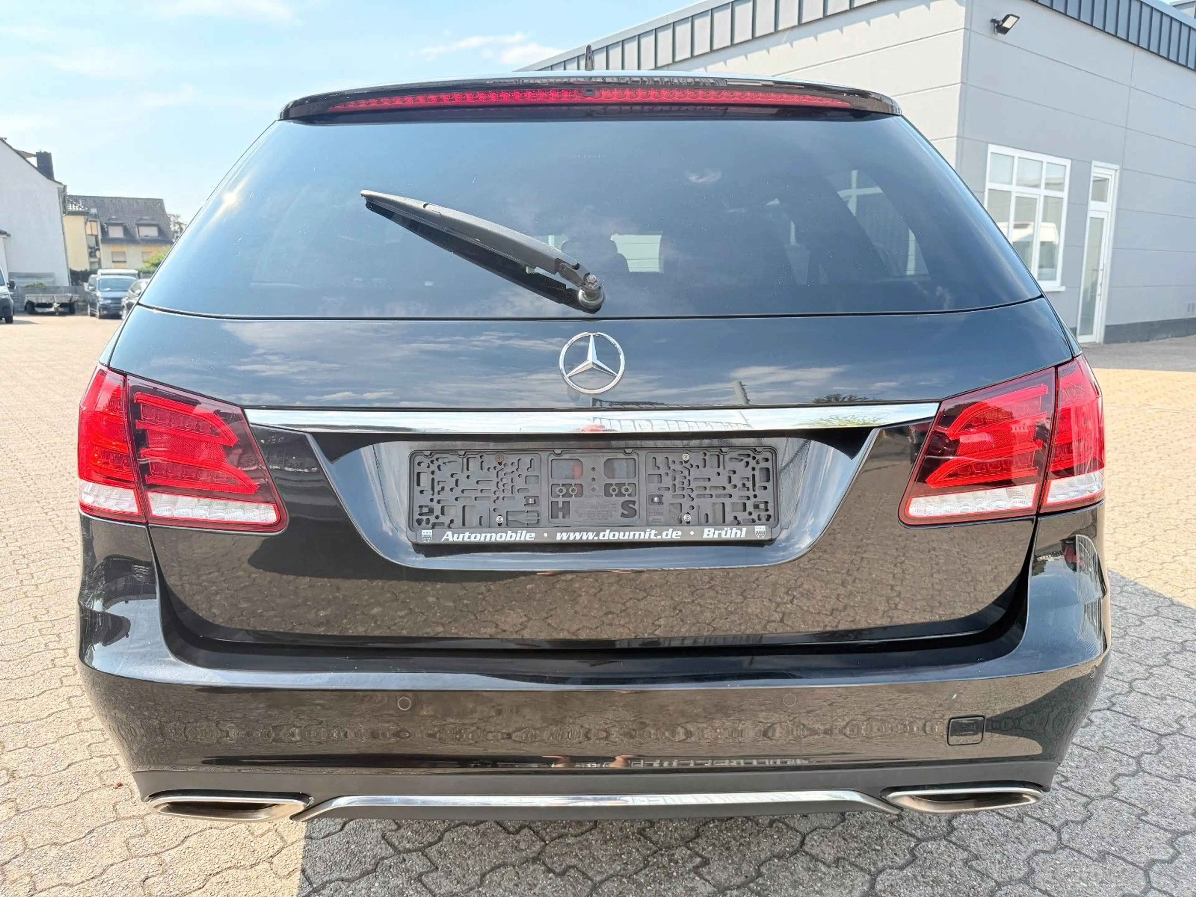 Mercedes-Benz E 250 E T-Modell E 250 CGI Avantgarde, 7 Sitze — photo 9