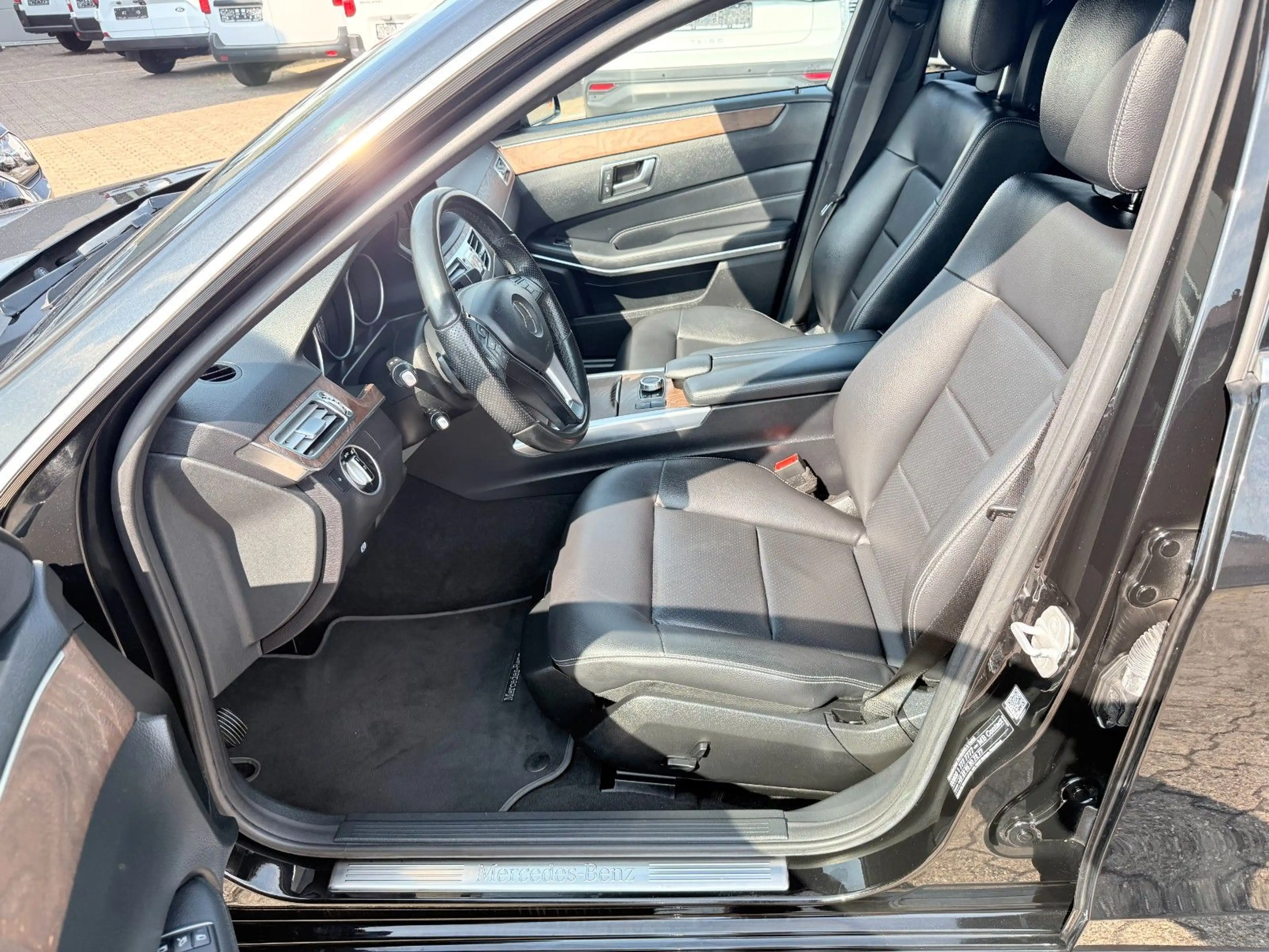 Mercedes-Benz E 250 E T-Modell E 250 CGI Avantgarde, 7 Sitze — photo 10