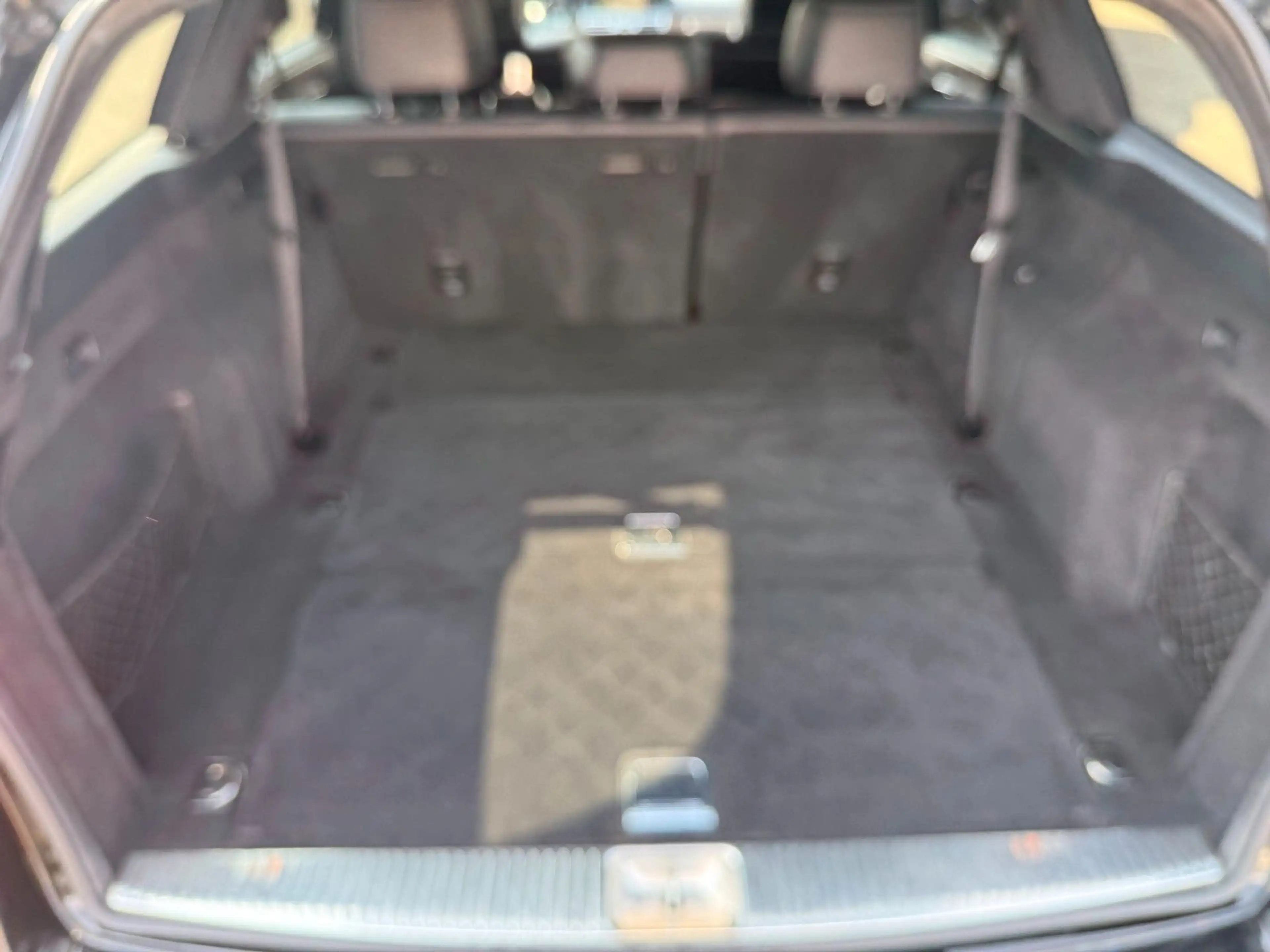 Mercedes-Benz E 250 E T-Modell E 250 CGI Avantgarde, 7 Sitze — photo 14