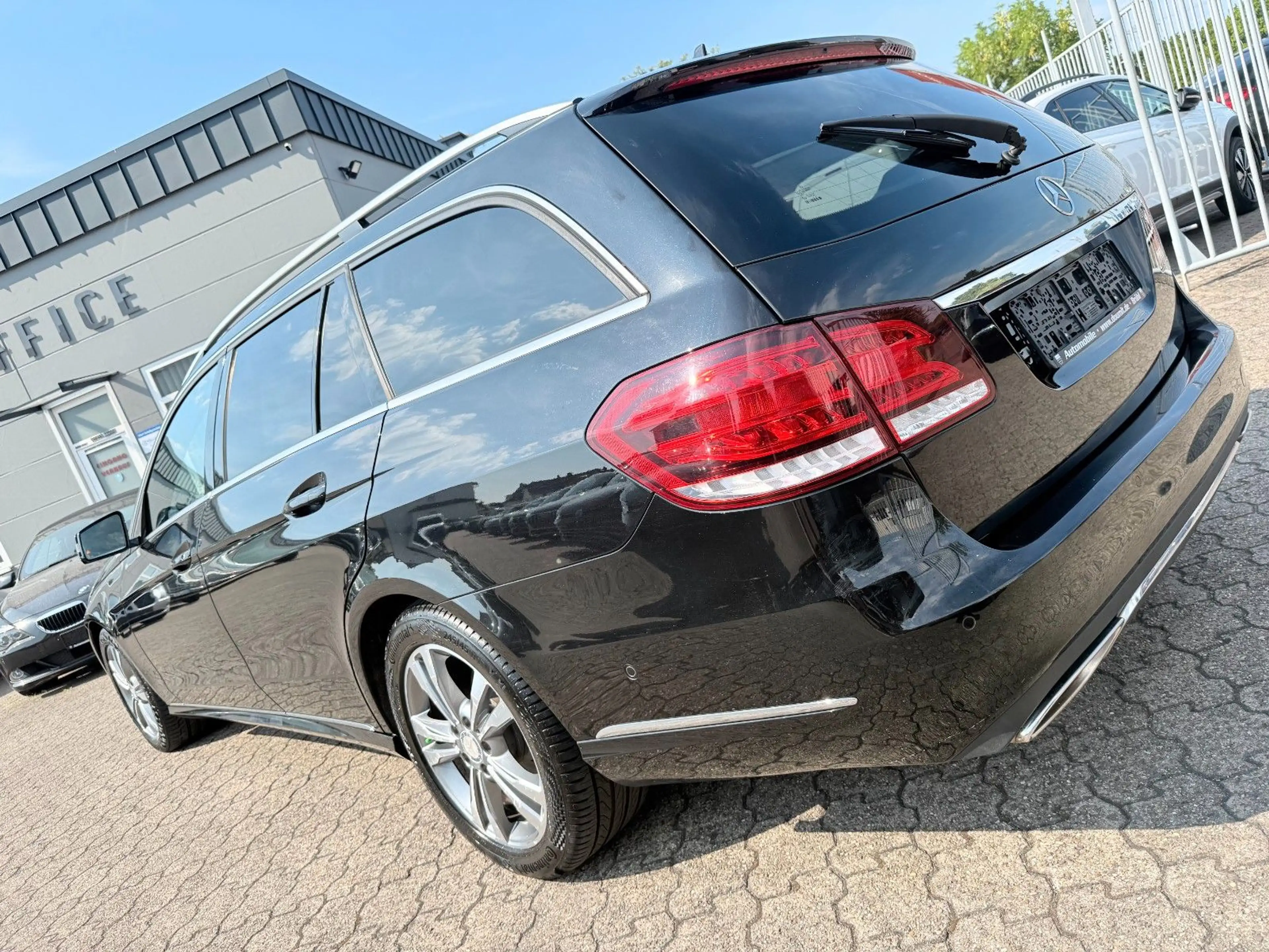 Mercedes-Benz E 250 E T-Modell E 250 CGI Avantgarde, 7 Sitze — photo 5